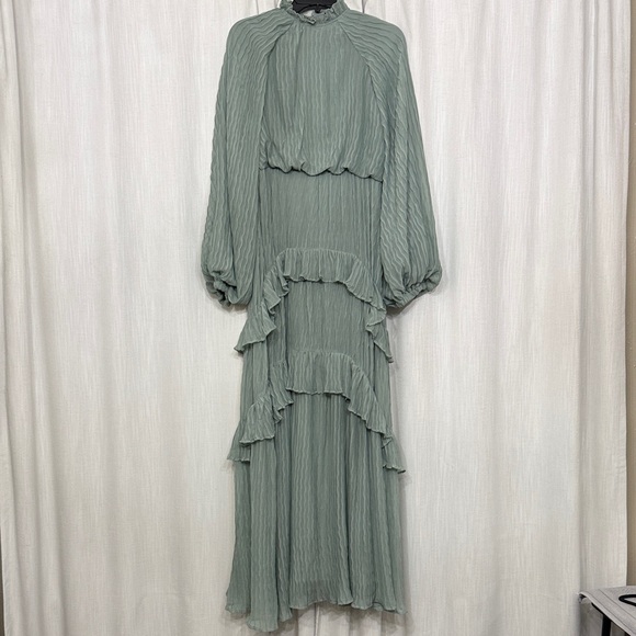 ASOS Dresses & Skirts - ASOS Sage Green Long Sleeve Pleated Ruffled Maxi Dress Sz 6 Very Nice